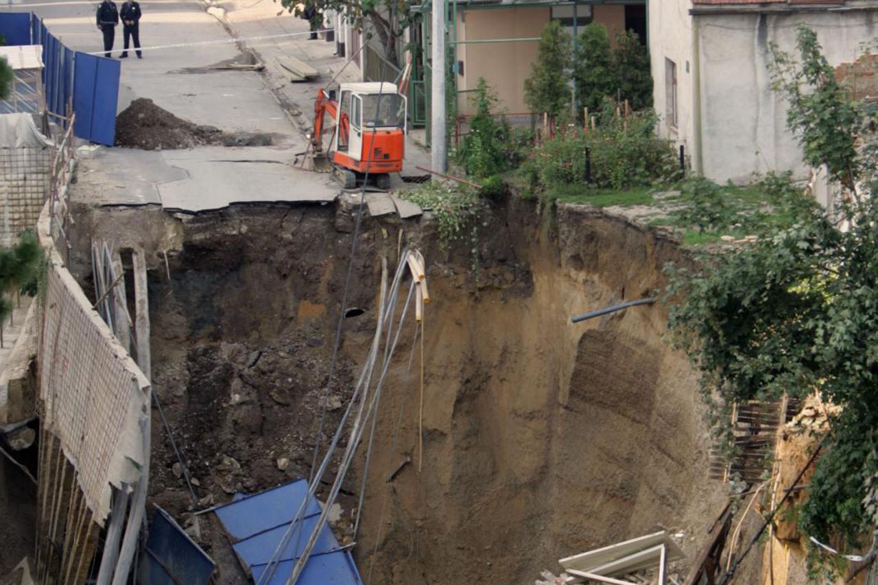 ARHIVA - Zagreb: 23.9.2007. urušila se Kupska ulica