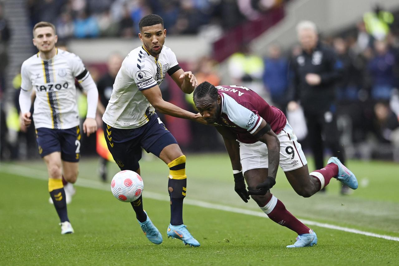 Premier League - West Ham United v Everton