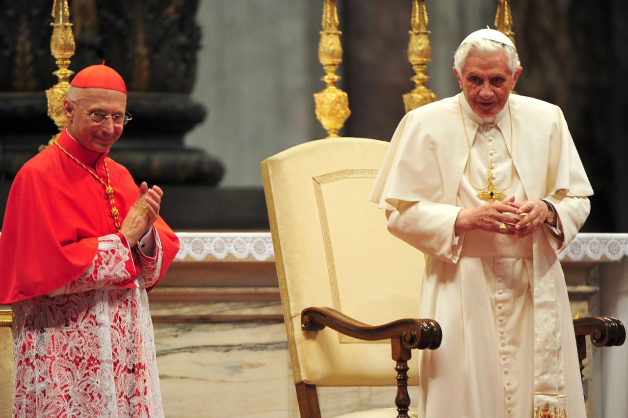 angelo bagnasco, papa benedikt xvi.