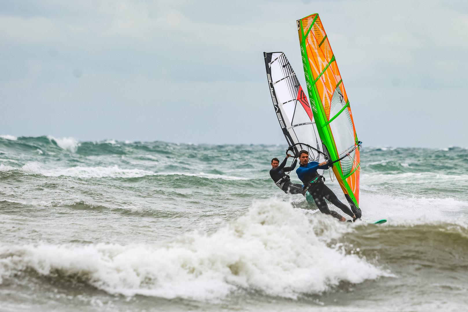 12.09.2024., Umag - Kisa je prvo potopila neke dijelove Umaga, a poslije je jak vjetar izmamio znatizeljne turiste i surfere na more. Photo: Srecko Niketic/PIXSELL