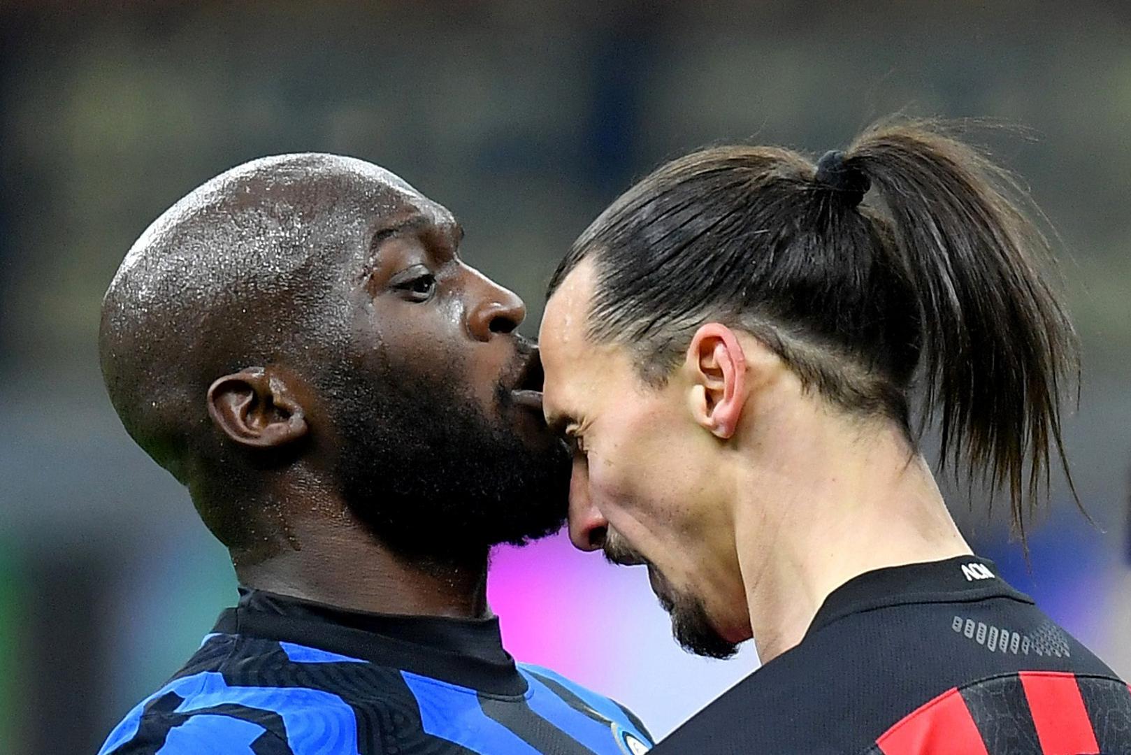 Coppa Italia - Quarter Final - Inter Milan v AC Milan Soccer Football - Coppa Italia - Quarter Final - Inter Milan v AC Milan - San Siro, Milan, Italy - January 26, 2021 AC Milan's Zlatan Ibrahimovic clashes with Inter Milan's Romelu Lukaku REUTERS/Daniele Mascolo DANIELE MASCOLO