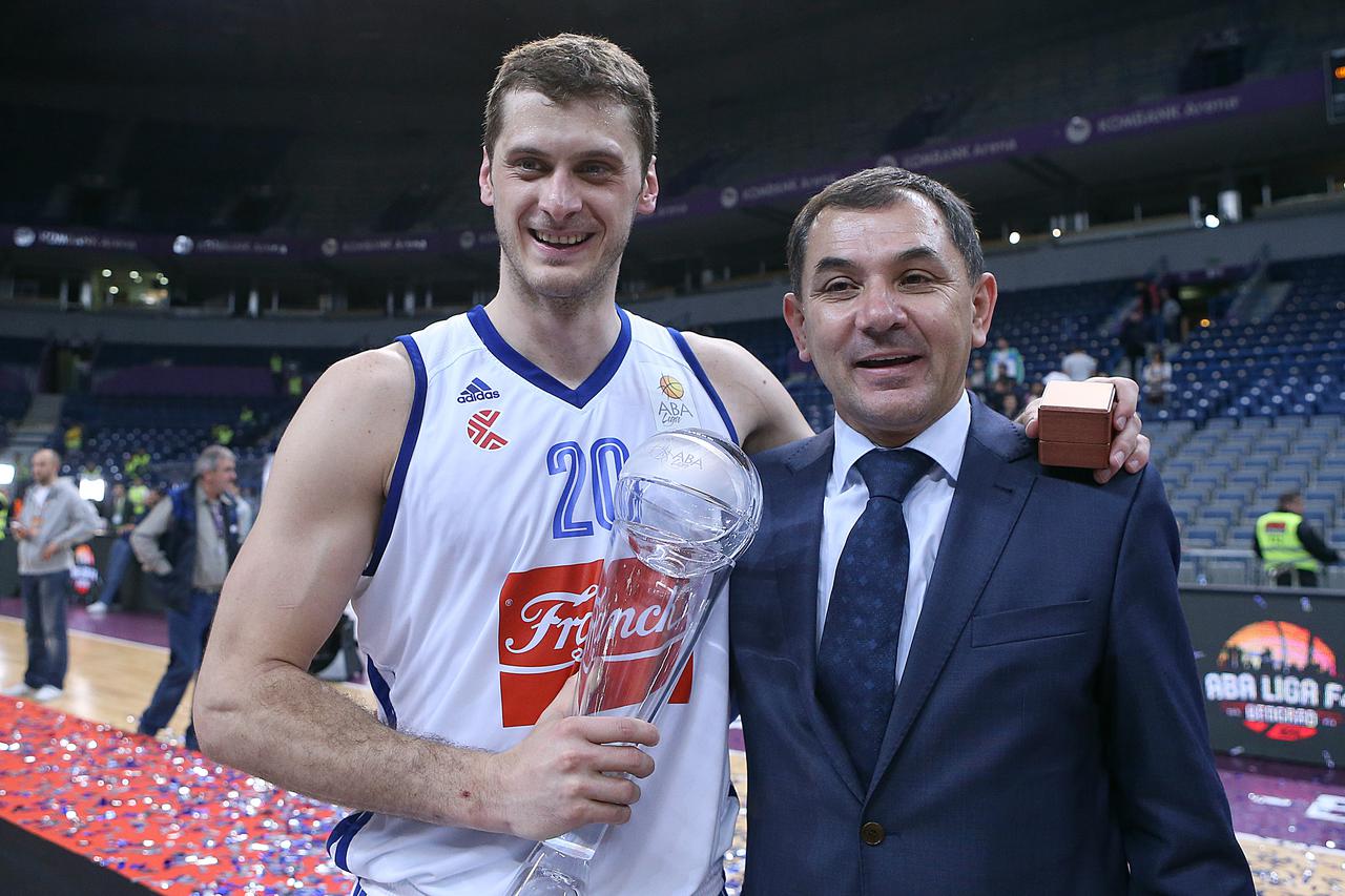 27.04.2014., Kombank Arena, Beograd, Republika Srbija - Cibona je poslije 11 godina donijela Hrvatskoj naslov u ABA ligi nakon sto je u finalu svladala Cedevitu 72-59. Predsjednik Cibone Ivica Lovric, Marin Rozic.  Photo: Goran Stanzl/PIXSELL