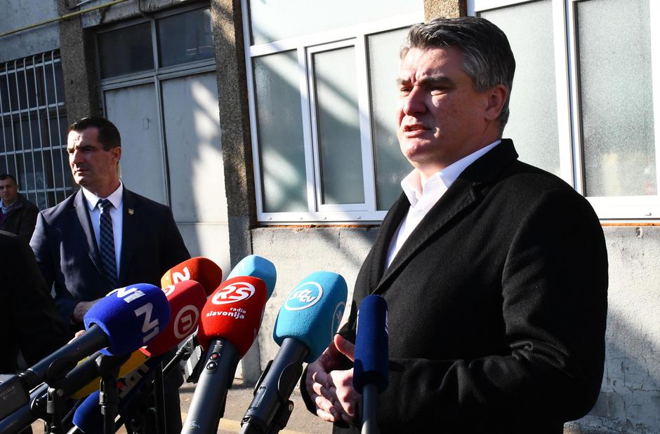 Zoran Milanović posjetio je tvrtku “Đuro Đaković Grupa“, održao je sastanak s Upravom te obišao proizvodni pogon tvrtke