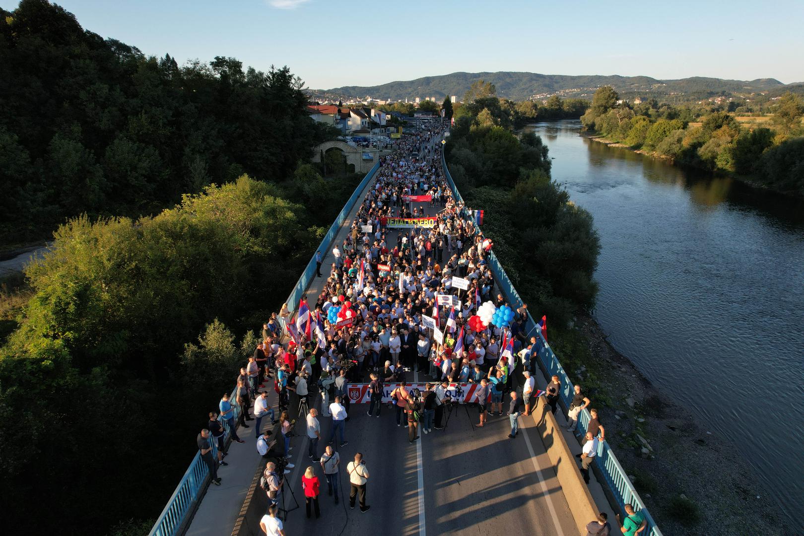 01.09.2023., Doboj, Bosna i Hercegovina - Odbor za zastitu prava Srba u FBiH organizirao je prosvjed na samoj granici, a organiziran je kao reakcija na odluku Ministarstva unutrasnjih poslova Kantona Sarajevo da zabrani prosvjedni skup pred Tuziteljstvom BiH zbog optuznice protiv predsjednika RS Milorada Dodika.  Photo: Dejan Rakita/PIXSELL