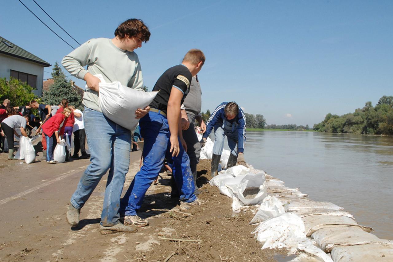 \'28.12..2010., Sisacka Posavina - U rujnu su se stanovnici Posavnine borili sa nabujalom Savom Photo:Nikola Cutuk/PIXSELL\'