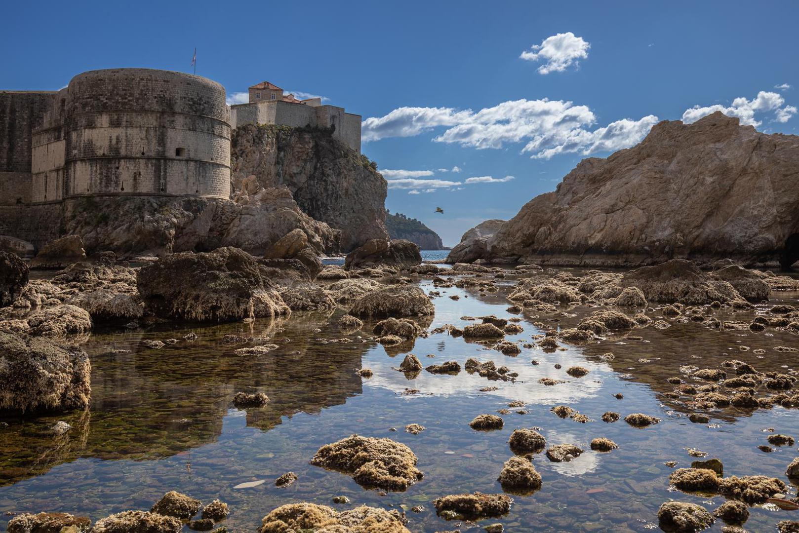 12.02.2023., Dubrovnik - Oseke vecih amplituda danima u Dubrovniku. Photo: Grgo Jelavic/PIXSELL