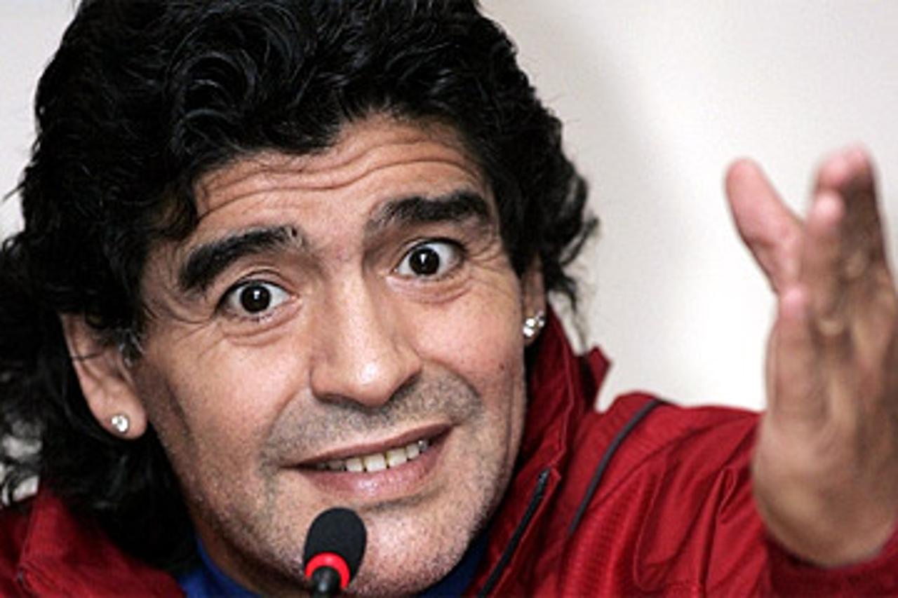 maradona_240.jpg