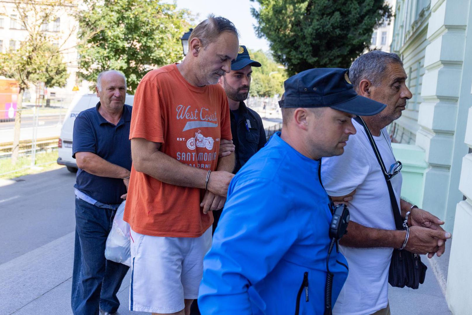 11.07.2024., Osijek - Zupanijski sud, Privodjenje petorice uhicenih, osumnjicenih za ratni zlocin sucu istrage. Photo: Davor Javorovic/PIXSELL