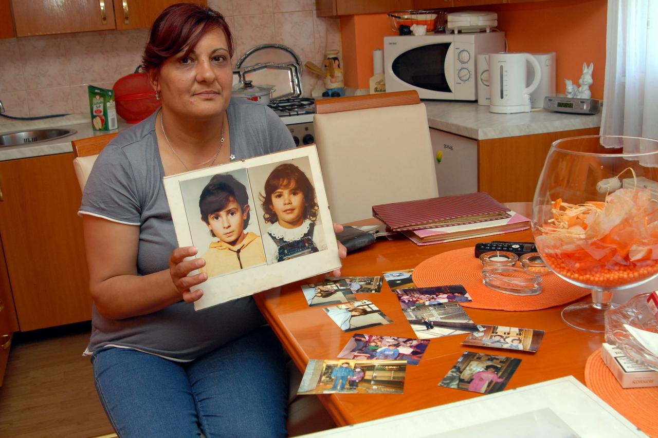 31.05.12,Slavonski Brod, Hrvatska Marija Petrovic izgubila je u domovinskom ratu dvoje djece, kcerku Ivanu koja je tada imala samo 4 godine i sedmogodisnjeg sina Marka.    Photo: Ivica Galovic/PIXSELL