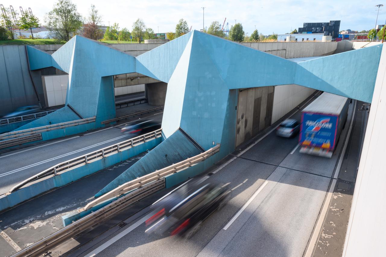 A7 at the Elbtunnel is closed in the northbound direction