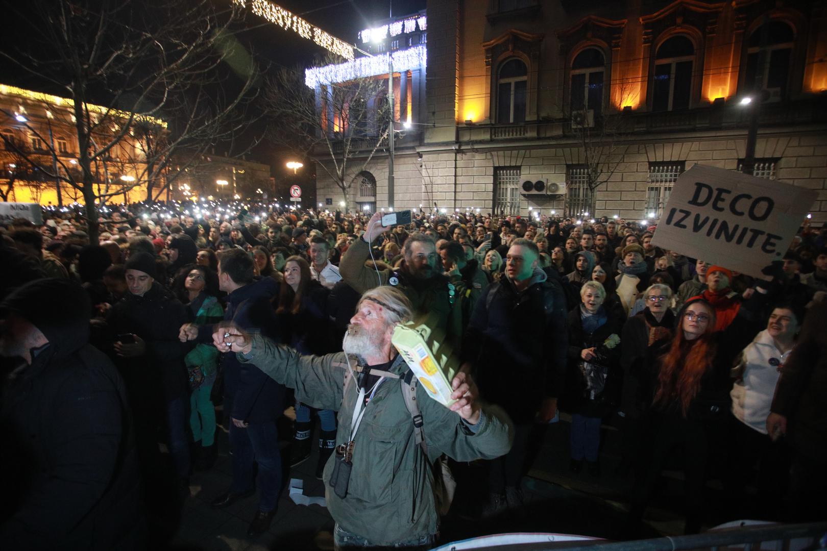 18, December, 2023, Belgrade - In front of the headquarters of the Republic Election Commission in Kralja Milan Street, a protest organized by the coalition "Serbia against violence" is underway due to the "stealing of the citizens' electoral will". Photo: Milos Tesic/ATAImages

18, decembar, 2023, Beograd - Ispred sedista Republicke izborne komisije u Ulici kralja Milana u toku je protest koji je organizovala koalicija "Srbija protiv nasilja" zbog "kradje izborne volje gradjana". Photo: Milos Tesic/ATAImages Photo: Milos Tesic/ATAImages/PIXSELL