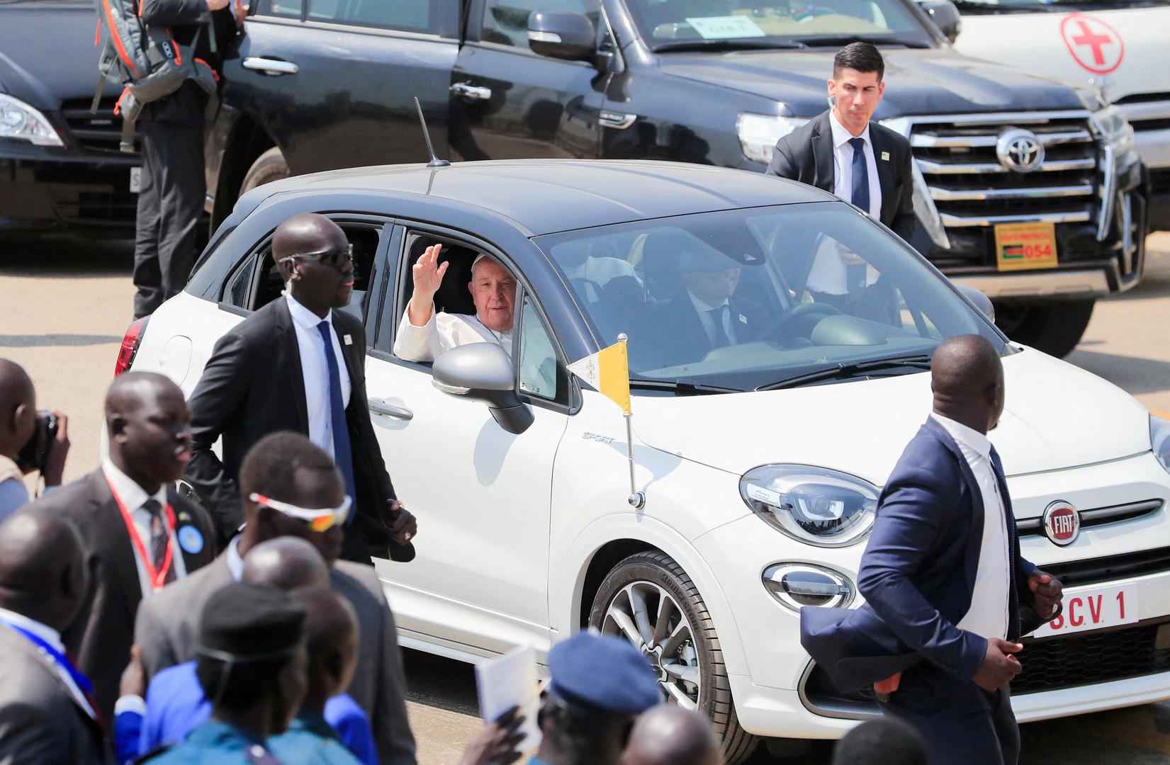 FILE PHOTO: Pope Francis departs after celebrating Holy Mass at John Garang Mausoleum during his apostolic journey, in Juba, South Sudan, February 5, 2023. REUTERS/Thomas Mukoya/File Photo Photo: THOMAS MUKOYA/REUTERS