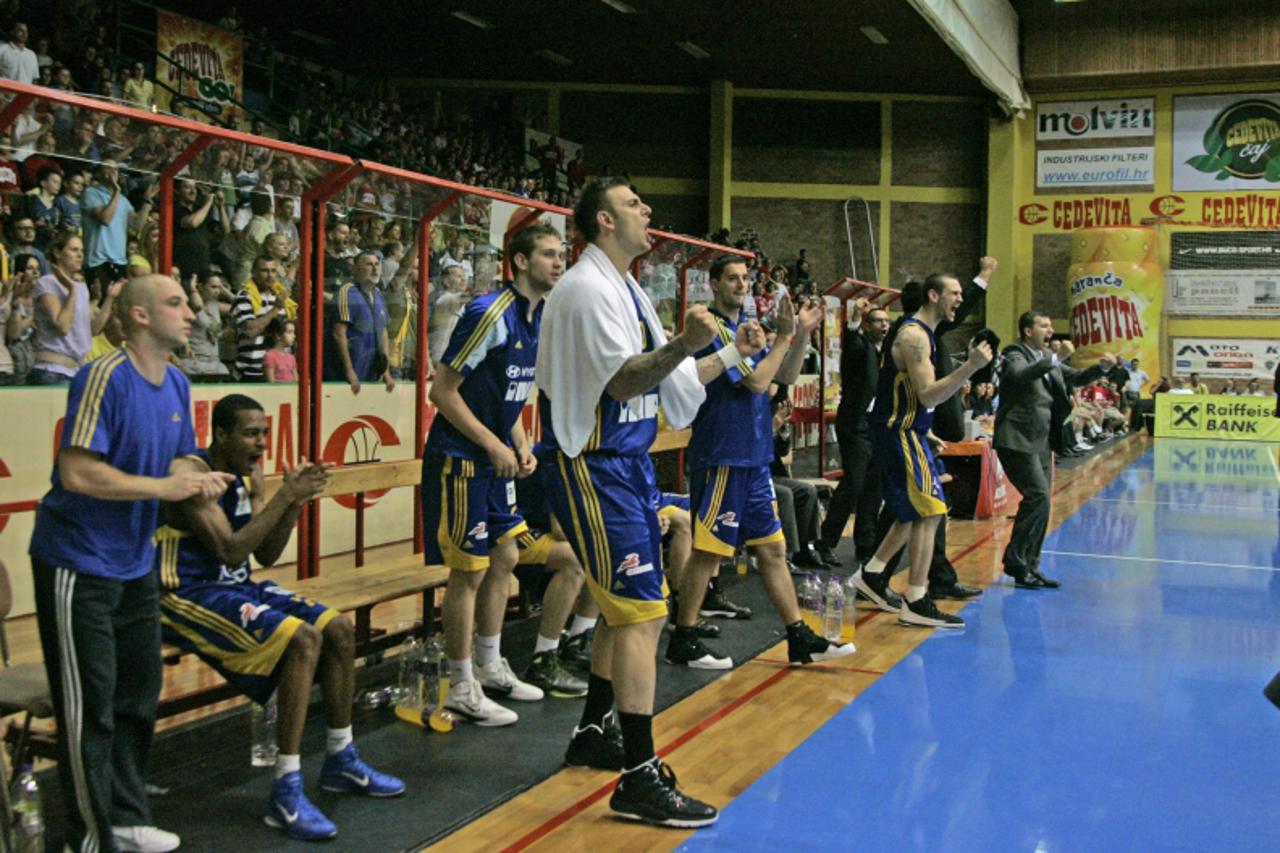 '04.06.2011., dvorana Sutinska vrela, Zagreb - Odlucujuca 3. utakmica finalne serije doigravanja za naslov prvaka Hrvatske, KK Cedevita - KK Zagreb.  Photo: Martina Popovcic/PIXSELL'