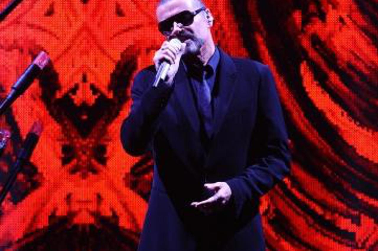 '20.09.2011., Arena, Zagreb - Engleski pjevac George Michael prvi je put odrzao koncert u RH. S filharmonijom je, u sklopu turneje Symphonica, odusevio publiku.  Photo: Zeljko Hladika/PIXSELL'