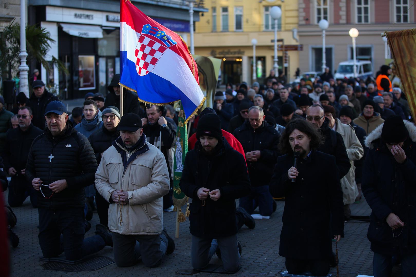 03.02.2023., Zagreb - Svake prve subote u mjesecu molitelji se vracaju  na Trg Bana Jelacica.  Photo: Zeljko Hladika/PIXSELL