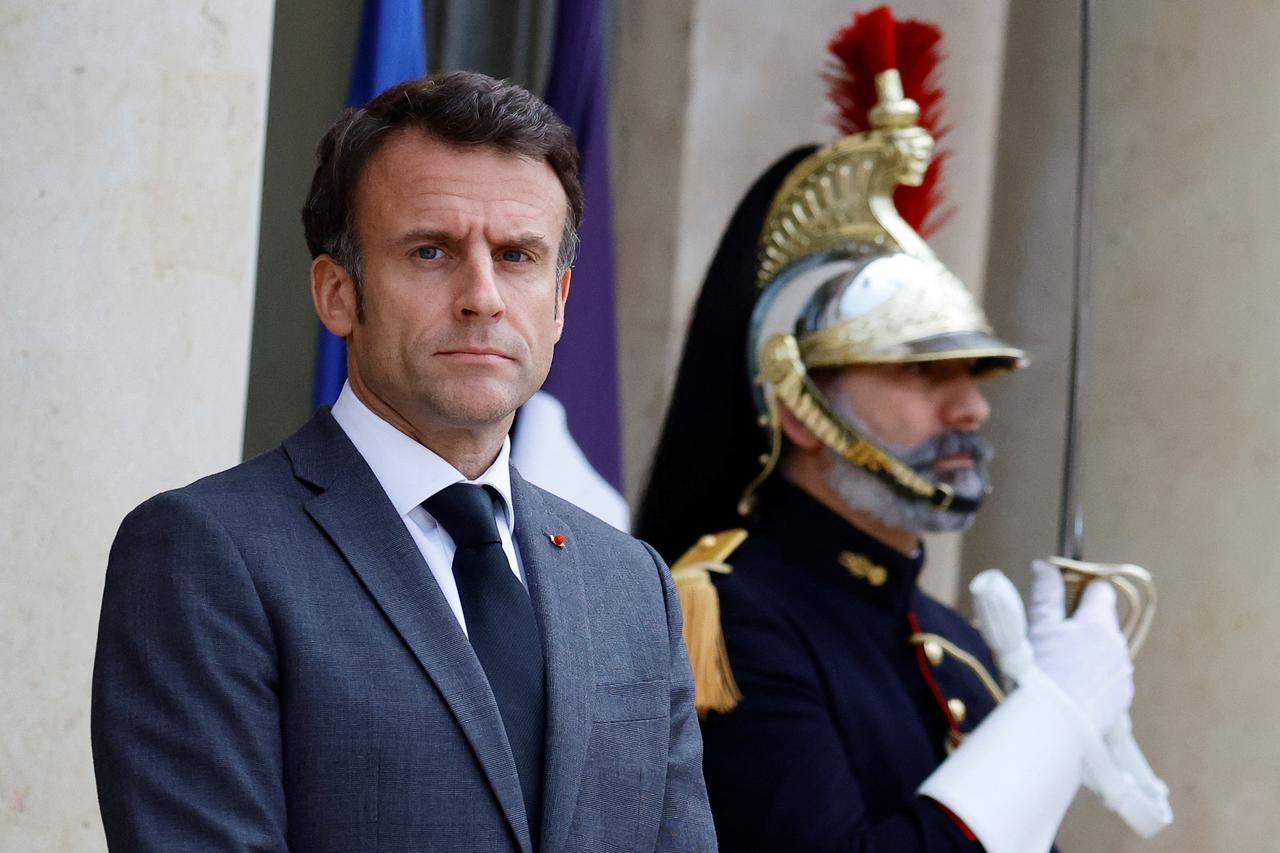 French President Macron meets UAE President Sheikh Mohammed bin Zayed al-Nahyan in Paris