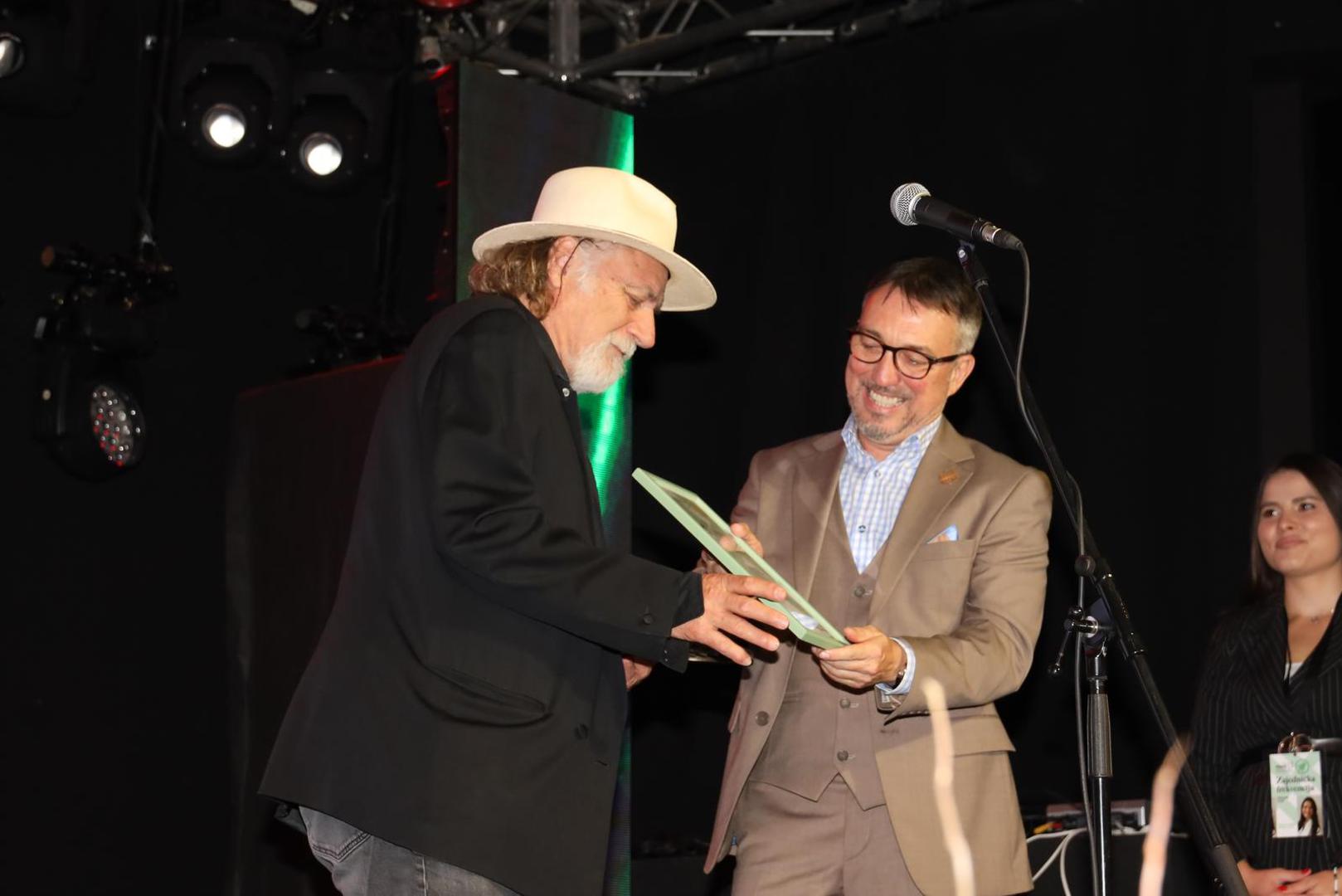 05, October, 2023, Belgrade - The final evening and award ceremony of the Golden Antenna at the 13th International Festival of Dramas and Series FEDIS was held in the Youth Center. Rade Serbedzija. Photo: Marija Mladjen/ATAImages

05, oktobar, 2023, Beograd - Finalno vece i dodela nagrada Zlatna Antena na 13. medjunarodnom Festivalu drama i serija FEDIS odrzana je u Domu omladine. Photo: Marija Mladjen/ATAImages Photo: Marija Mladjen/ATAImages/PIXSELL