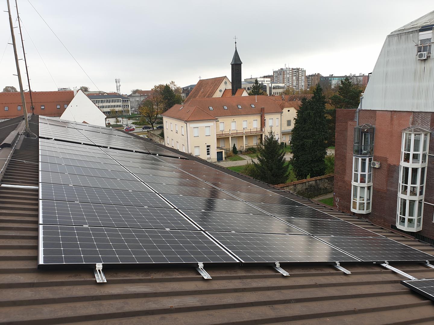 Fotonaponska elektrana na krovu zgrade Elektre Varaždin