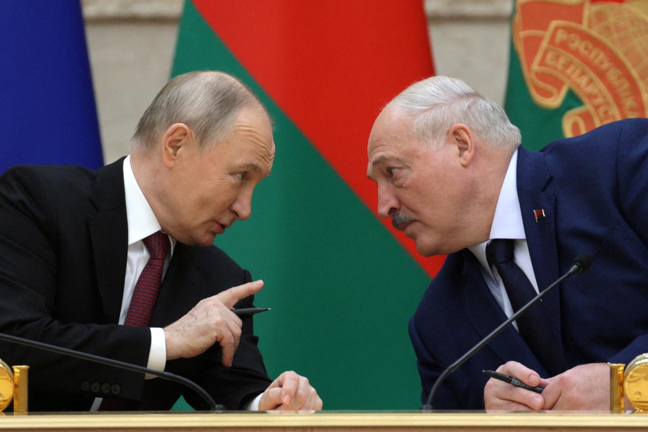 Russia's President Putin and Belarus' President Lukashenko chair Union State summit in Minsk