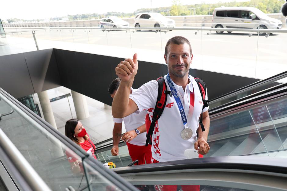 Tonči Stipanović. osvajač srebrne medalje na OI, sletio u Zagreb