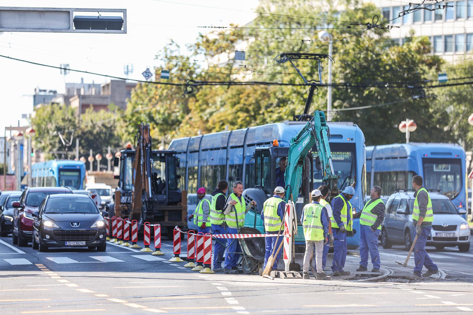 U ponedjeljak je počela sanacija tramvajskog kolosijeka na raskrižju Ulice grada Vukovara i Savske ceste 