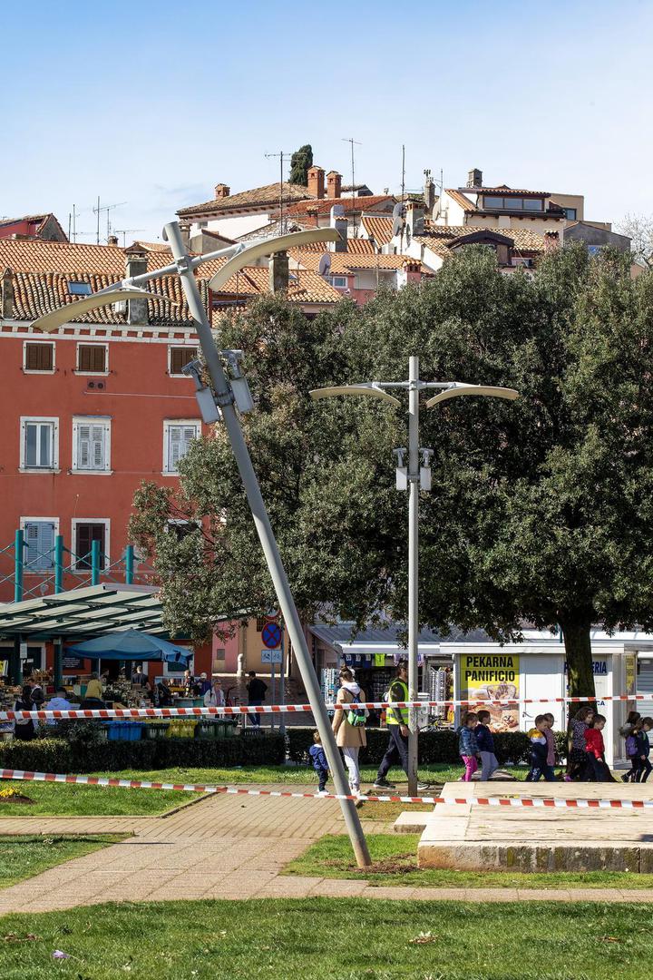 27.03.2023., Rovinj - Steta na ulicama grada koje je poharalo snazno nevrijeme.
 Photo: Srecko Niketic/PIXSELL