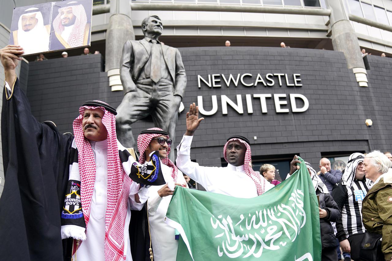 Newcastle United v Tottenham Hotspur - Premier League - St. James' Park