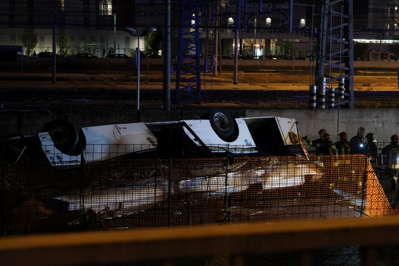 Coach crashed off a flyover in Mestre near Venice