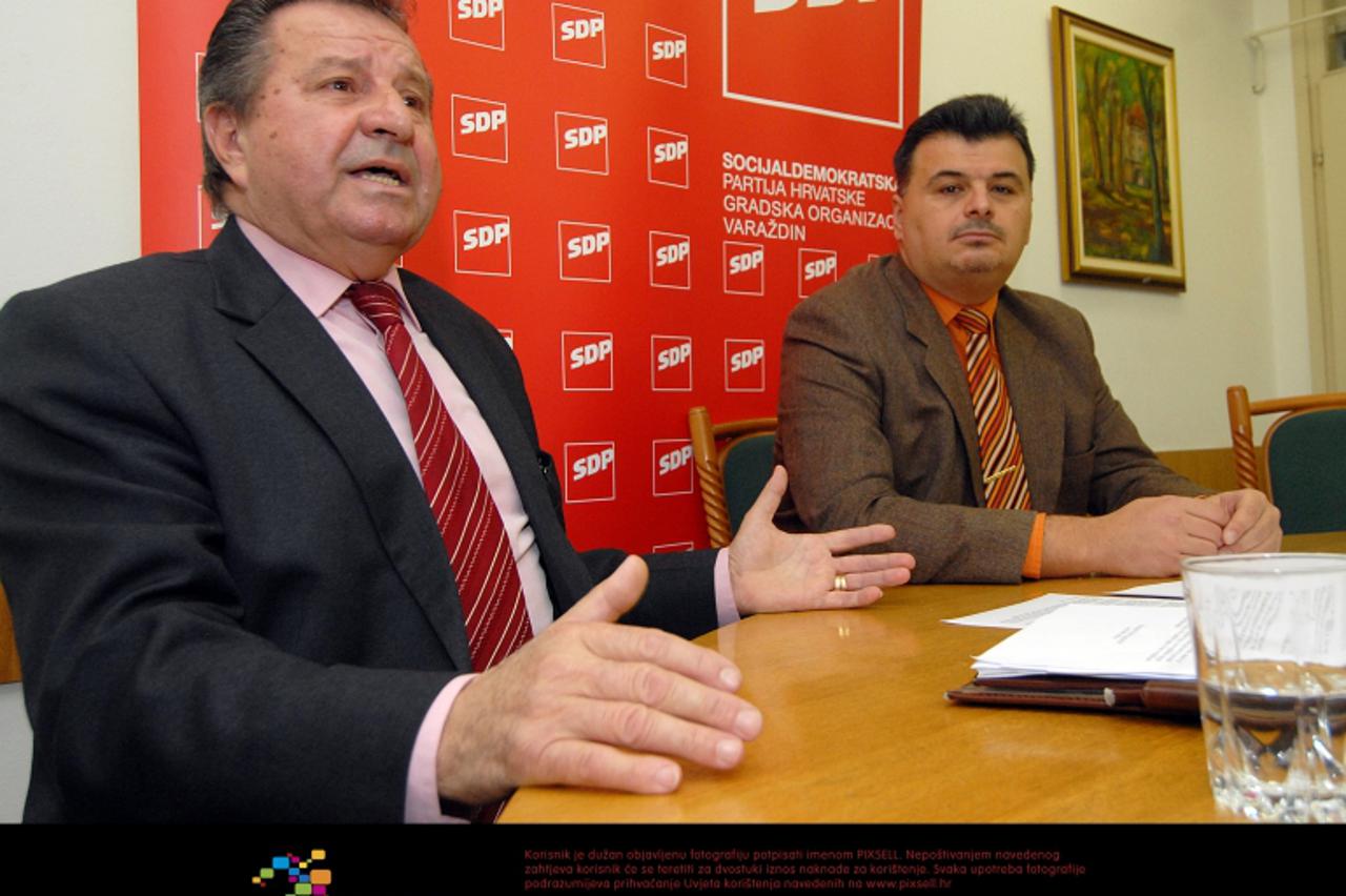 '18.11.2010. Kratka ulica, Varazdin - Konferencija za novinare SDP gradskog ogranka, Josip Hehet i Vjeran Radelic. Photo: Marko Jurinec/PIXSELL'