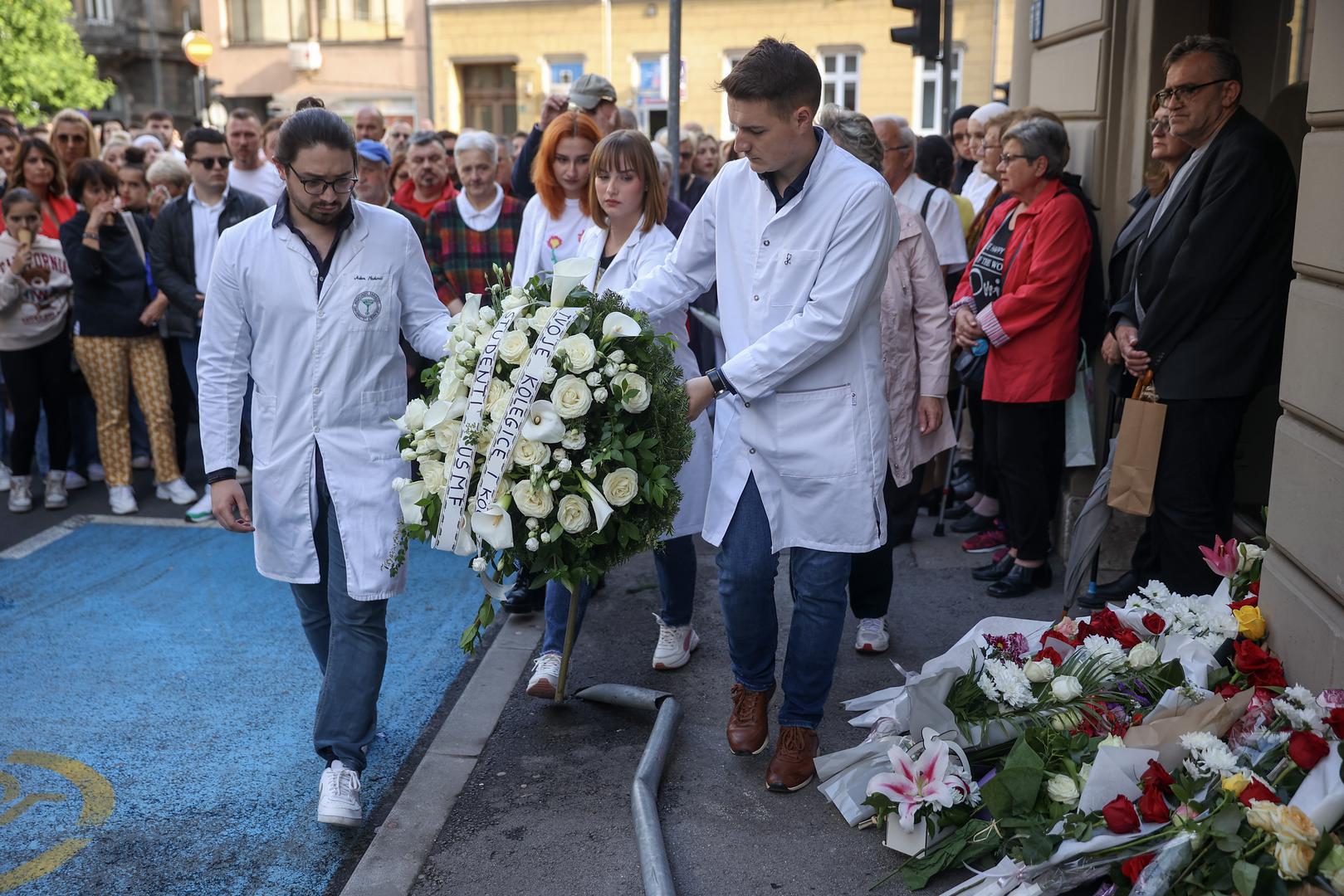 28.05.2023., Sarajevo, Bosna i Hercegovina - Nakon sto je u petak navecer u tragicnoj saobracajnoj nesreci ubijena mlada doktorica Azra Spahic, gradjani Sarajeva su odlucili odati joj pocast prosvjednim okupljanjem na mjestu nesrece.

 Photo: Armin Durgut/PIXSELL