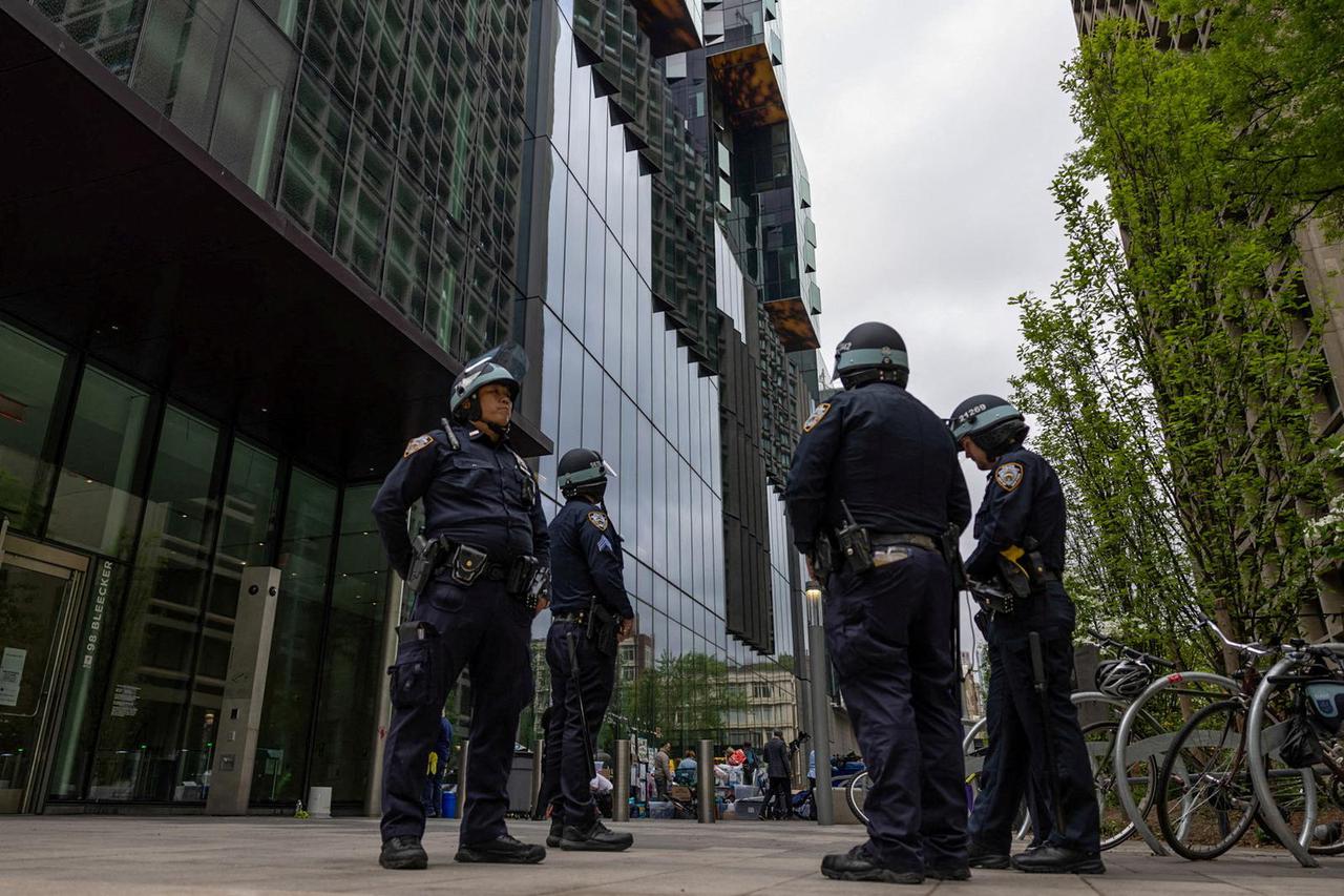 FILE PHOTO: Police stand guard at the NYU campus, after students and pro-Palestinian supporters were removed after days of encampment, in New York