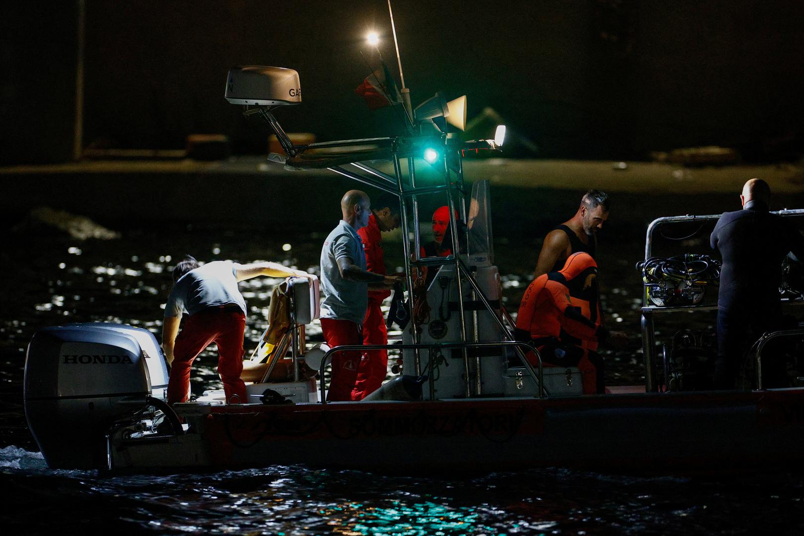 An emergency and rescue service boat navigates on the sea near the site where a luxury yacht sank, off the coast of Porticello, near the Sicilian city of Palermo, Italy, August 19, 2024. REUTERS/Guglielmo Mangiapane Photo: GUGLIELMO MANGIAPANE/REUTERS