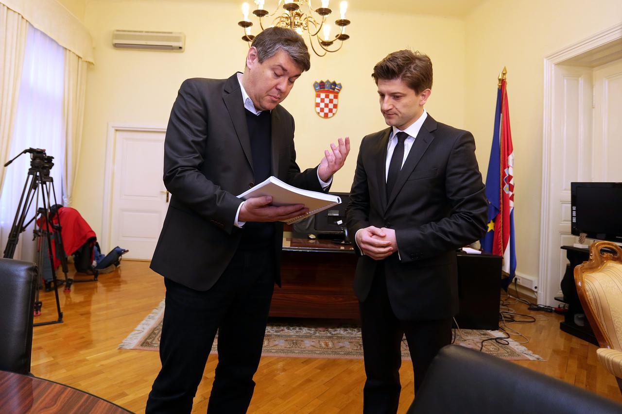 23.01.2016., - Zagreb - Boris Lalovac predaje duznosti ministarstva financija svome nasljedniku Zdravku Maricu.  Photo: Luka Stanzl/PIXSELL