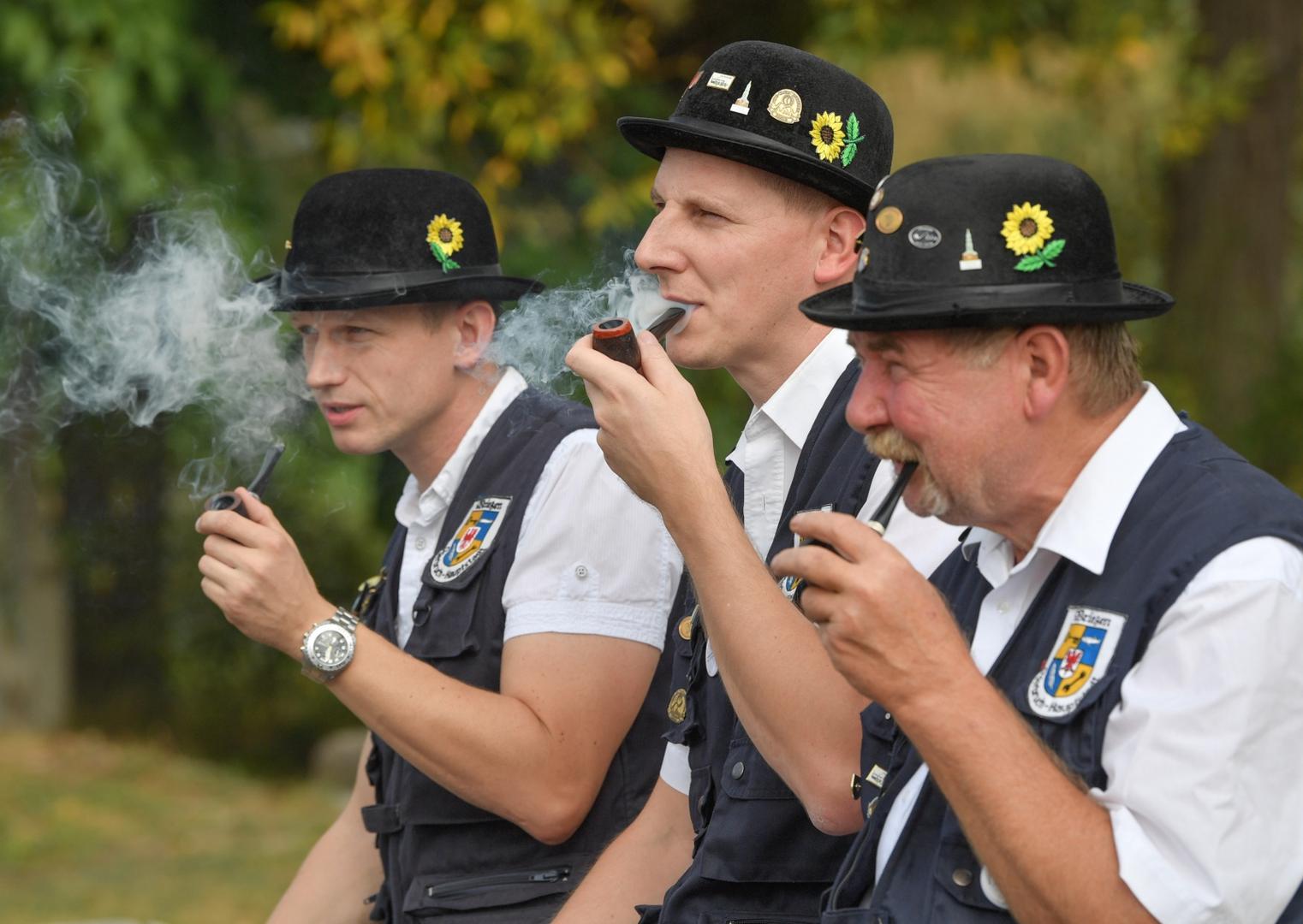 Natjecanje u najdužem pušenju lule