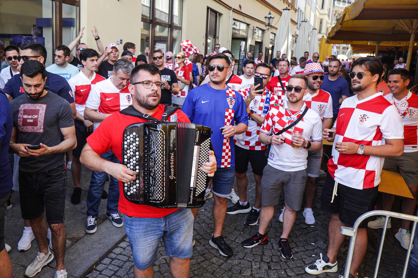 Veliku podršku imat će i u Leipzigu, gdje se igra utakmica protiv Italije. U gradu u istočnoj Njemačkoj već se skupilo više stotina Hrvata, koji su odgovorni za genijalnu atmosferu na ulicama.