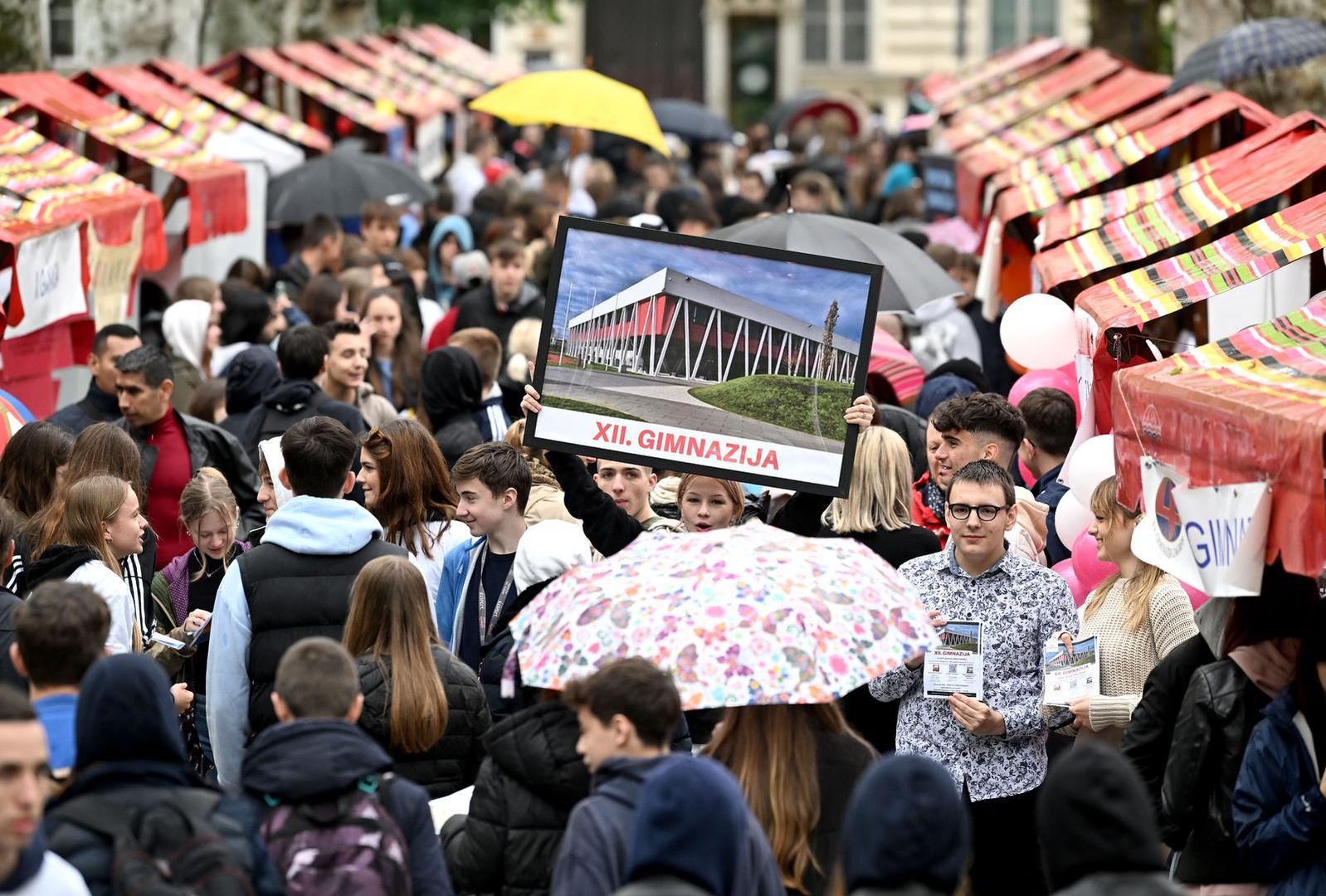 12.05.2023., Zagreb - Gradski ured za obrazovanje, sport i mlade ove godine po 17. put organizira manifestaciju Dojdi osmas, Zagreb te zove, tijekom koje srednje skole Grada Zagreba predstavljaju svoje obrazovne programe ucenicima osmih razreda osnovnih skola kako bi im odluku o izboru primjerene skole i nastavku obrazovanja ucinile sto laksom. Photo: Marko Lukunic/PIXSELL