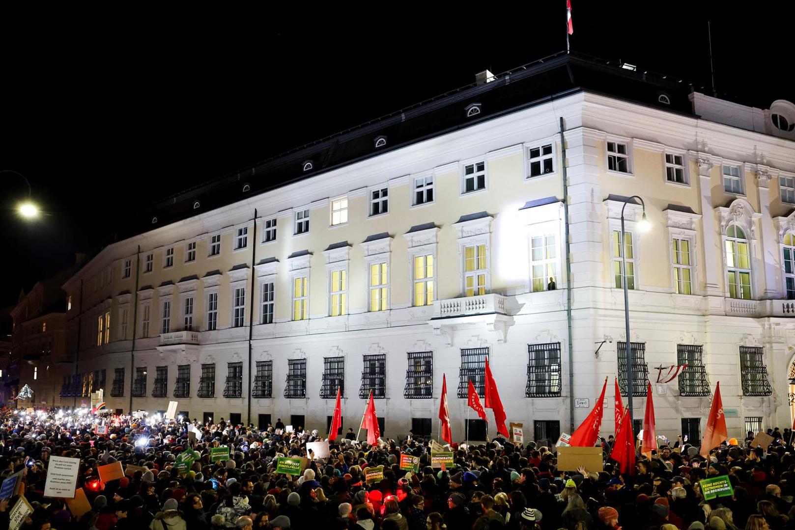 Protesters demonstrate against far-right Freedom Party (FPO) in Vienna, Austria, January 9, 2025. REUTERS/Lisa Leutner Photo: LISA LEUTNER/REUTERS