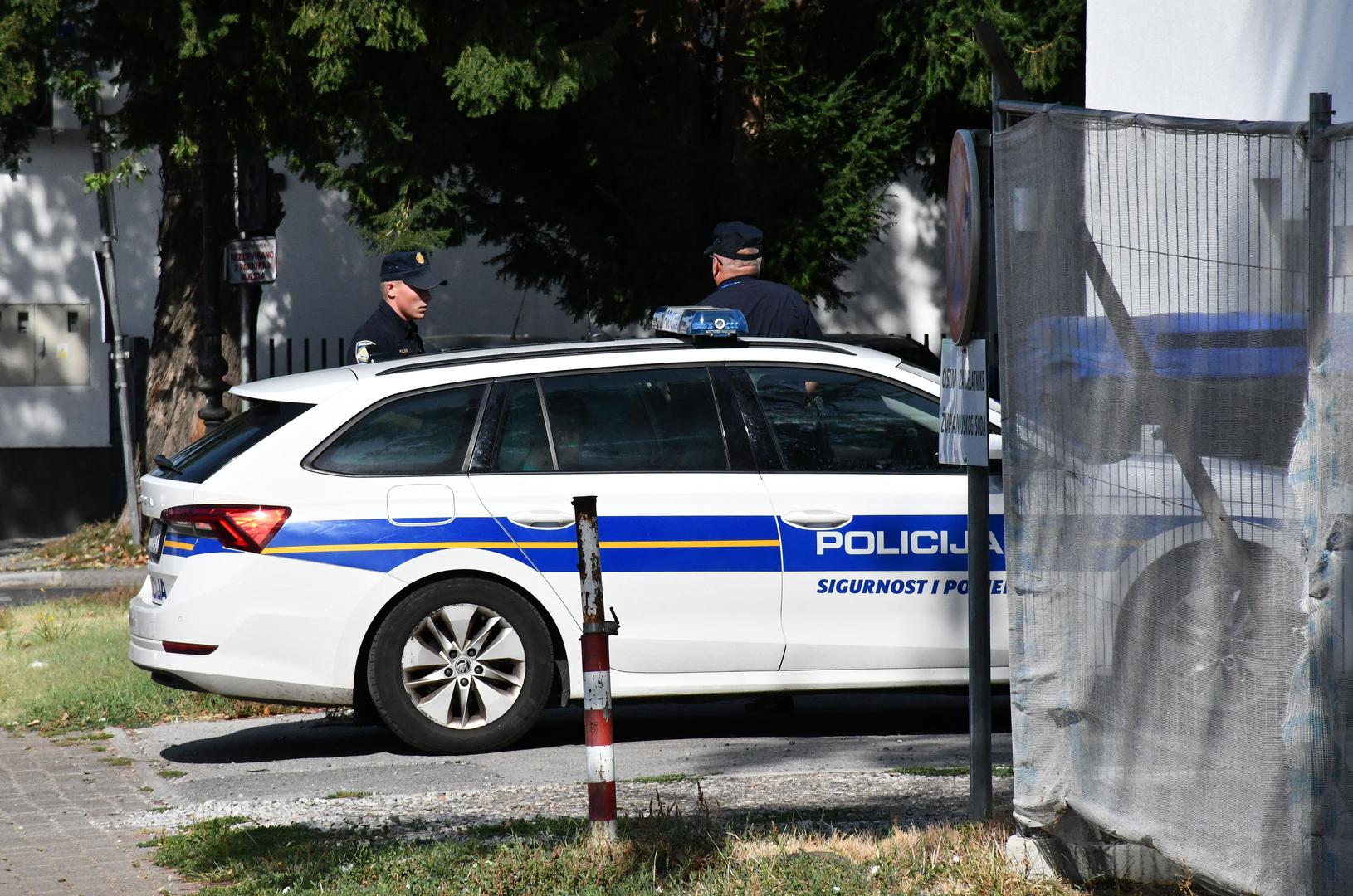 25.08.2024., Slavonski Brod - Privodjenje muskarca (50), koji je automobilom u alkoholiziranom stanju u mjestu Cage pokraj Okucana usmrtio djecaka (13) na biciklu i pobjegao s mjesta dogadjaja. Photo: Ivica Galovic/PIXSELL