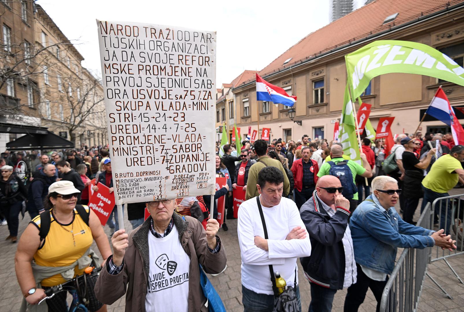 23.03.2024., Zagreb - Koalicija Rijeke pravde i stranka Možemo! mjesec dana uoci izbora, odrzali su prosvjedne skupove pod nazivom 'Dosta je!', istodobno u pet gradova s kojih su opet porucili da je 'dosta tiranije, lazi i korupcije, dosta je HDZ-a' te najavljuju da ce oni Hrvatskoj vratiti nadu i buducnost.  Photo: Marko Lukunic/PIXSELL