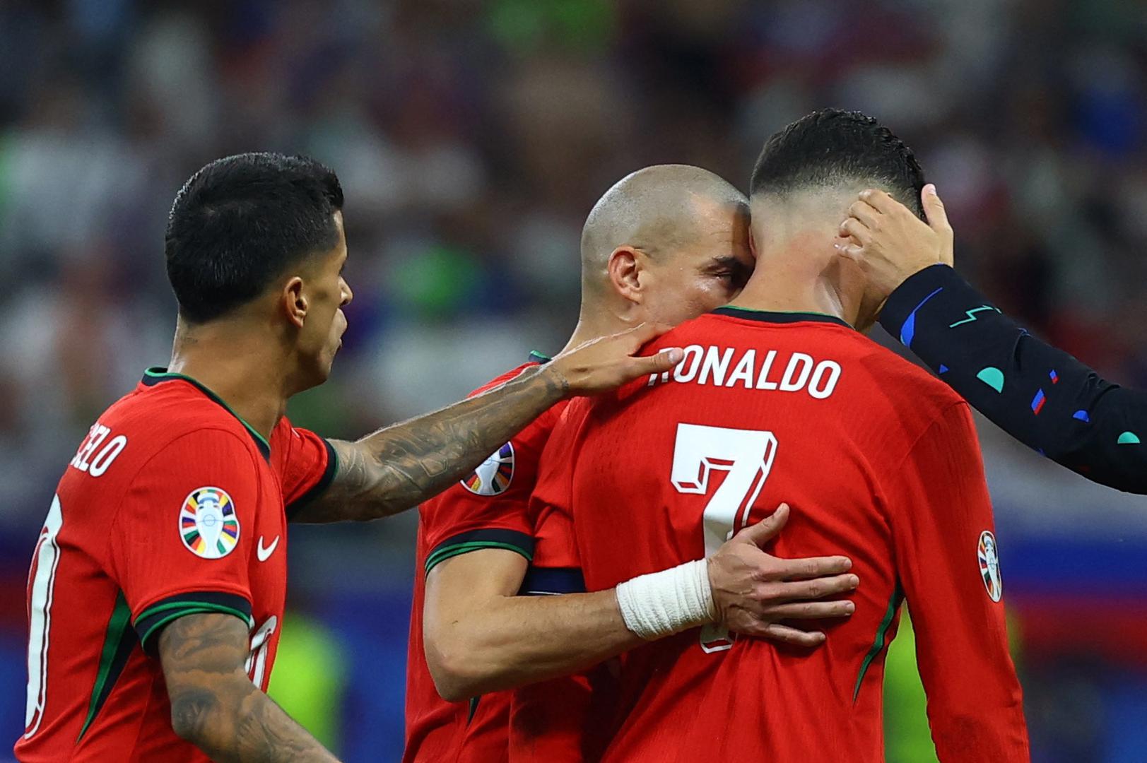 Portugalska nogometna reprezentacija prošla je u četvrtfinale Eura nakon boljeg izvođenja jedanaesteraca protiv Slovenije (3:0). Prvih 120 minuta igre završilo je bez golova