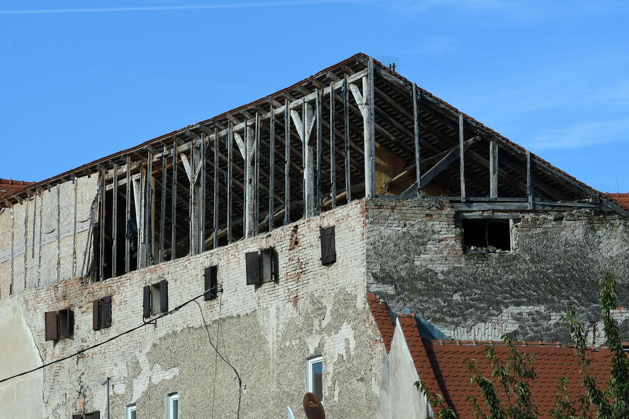 Sisak: Nakon gotovo četiri godine i dalje su vidljive posljedice potresa