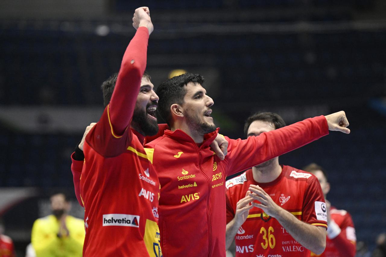 EHF 2022 Men's European Handball Championship - Main Round - Poland v Spain