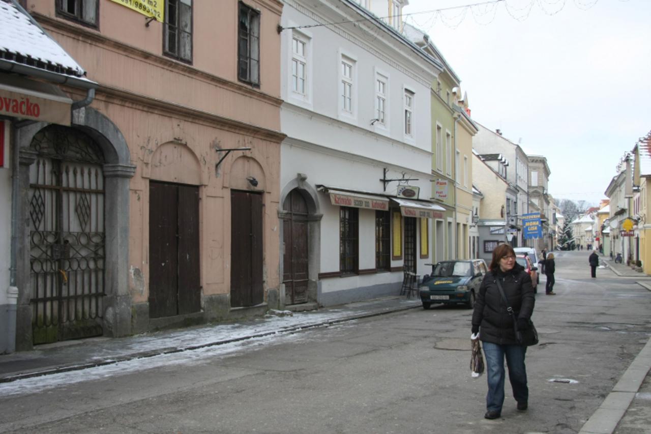 '27.12.2010. karlovac - Radiceva ulica u staroj gradskoj jezgri. Photo: Kristina Stedul Fabac/PIXSELL'