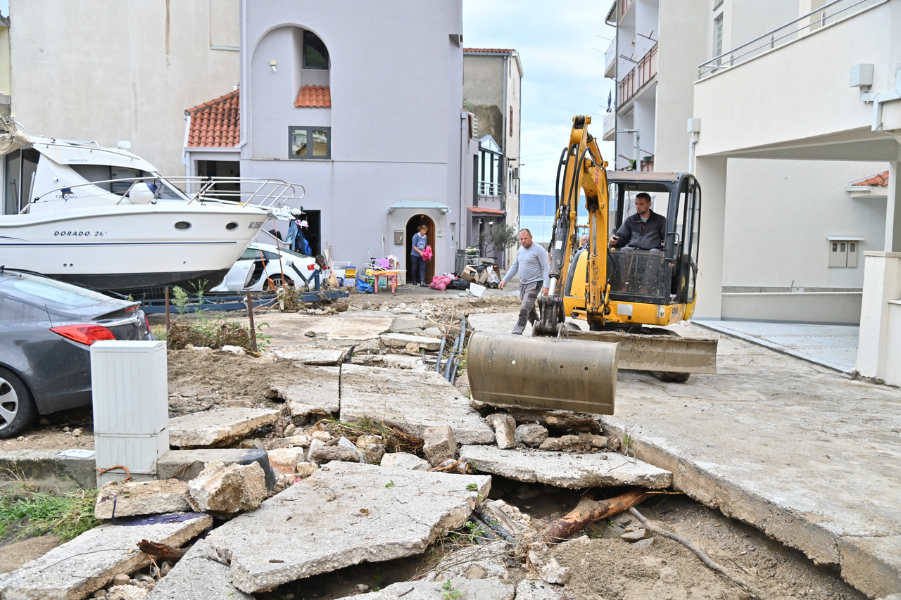 Dan nakon bujične poplave u Podgori 