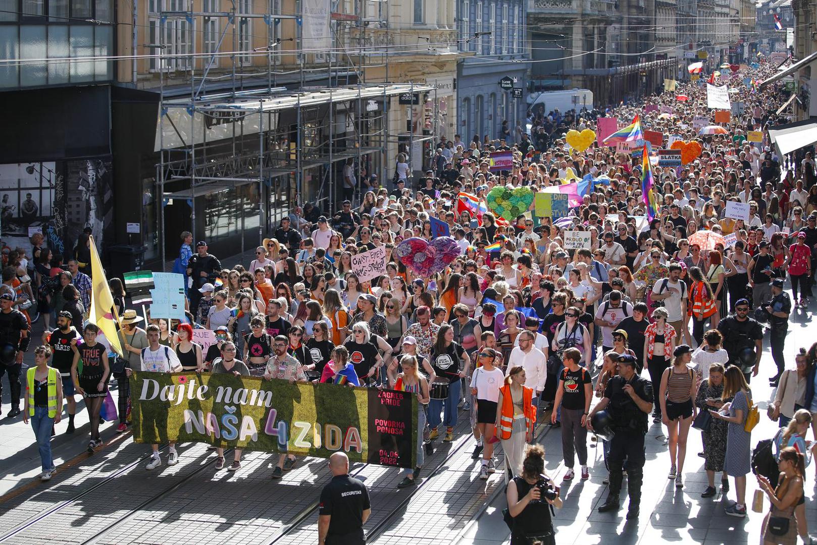 04.06.2022., Zagreb - 21. Povorka ponosa LGBTIQ+ zajednice, osoba i duginih obitelji Zagreb Pridea ove se godine odrzava pod sloganom "Dajte nam nasa cetiri zida!". Photo: Slavko Midzor/PIXSELL