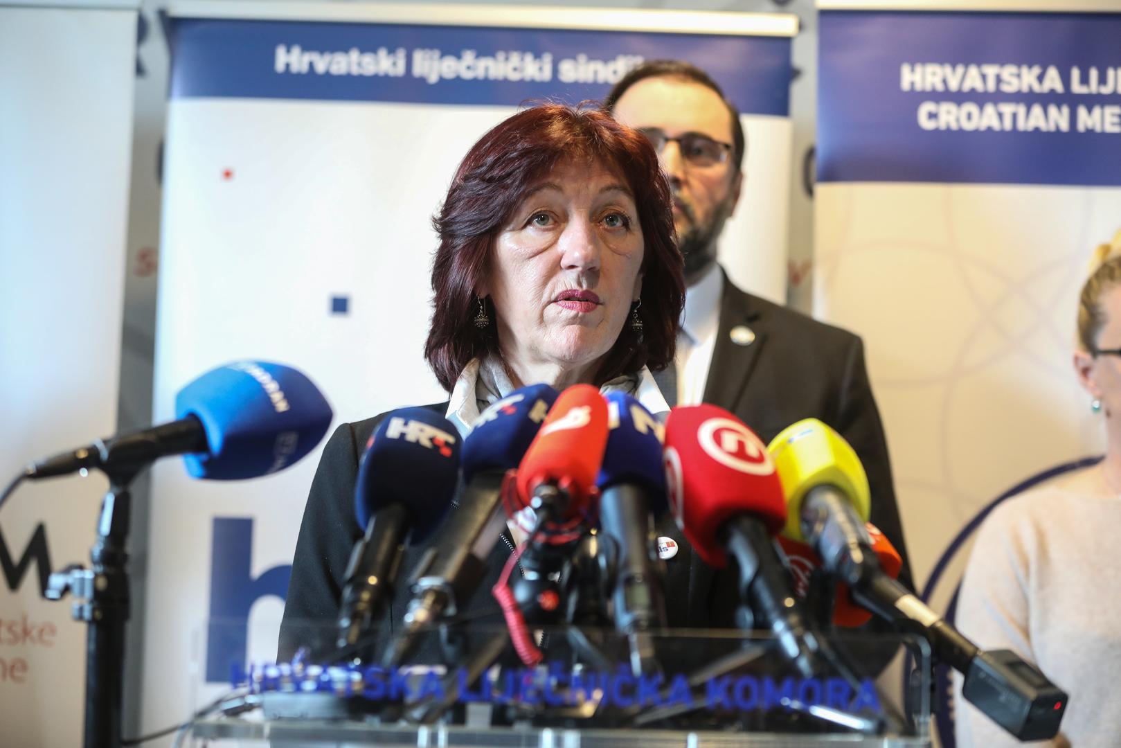 13.02.2023., Zagreb - Hrvatski llijecnicki sindikat, Hrvatska llijecnicka komora, Hrvatska udruga bolnickih lijecnika, Koordinacija hrvatske obiteljske medicine i Inicijativa mladih lijecnika organizirali su konferenciju za medije zbog opceg nezadovoljstva lijecnika stanjem u hrvatskom zdravstvu. predsjednica Hrvatskog lijecnickog sindikata Renata Culinovic Photo: Robert Anic/PIXSELL