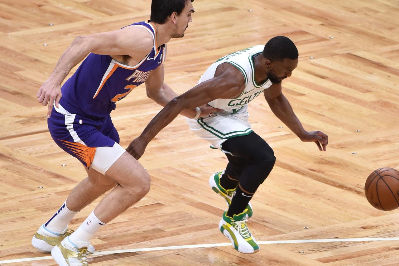 NBA: Phoenix Suns at Boston Celtics