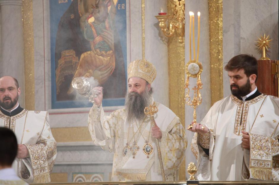 The Patriarch of the Serbian orthodox church Porfirije served the Easter liturgy in the Church of Saint Sava.

U Hramu Svetog Save patrijarh Srpske pravoslavne crkve Porfirije sluzio je uskrsnju liturgiju.