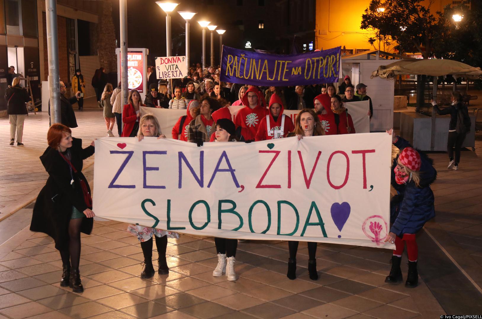 08.03.2023.,Split - Nocni mars za Dan zena pod geslom  "Zene, Zivot, sloboda!" Photo: Ivo Cagalj/PIXSELL