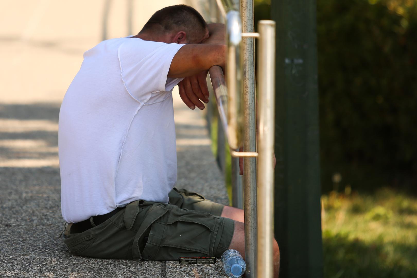 22.07.2022., Zagreb - Gradjani na razne nacine pronalaze spas od visokih ljetnih temperatura. Photo: Antonio Jakus/PIXSELL